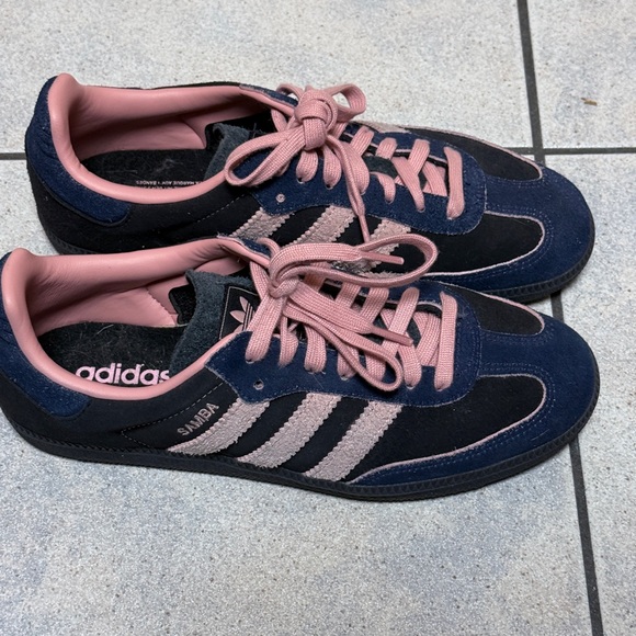 adidas Samba Suede Sneakers in Navy & Pink - Picture 2 of 3